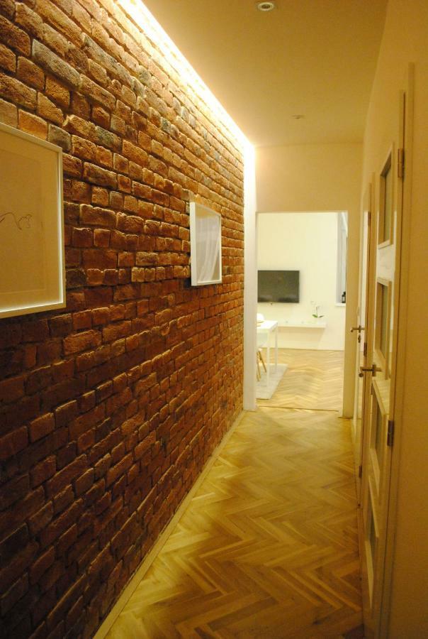 Apartments Centre In Style 올로모우츠 외부 사진