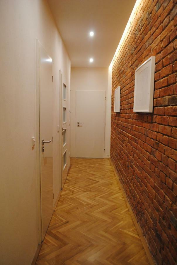 Apartments Centre In Style 올로모우츠 외부 사진