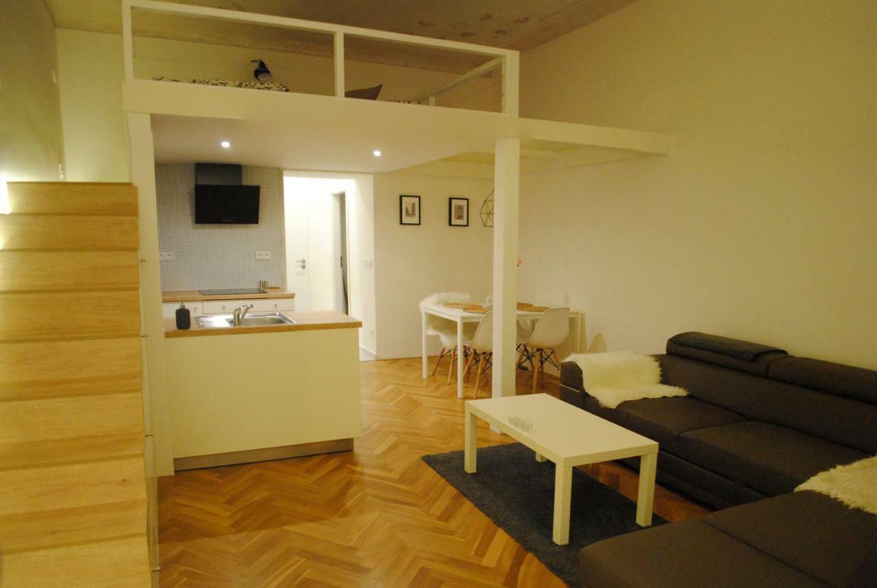 Apartments Centre In Style 올로모우츠 외부 사진