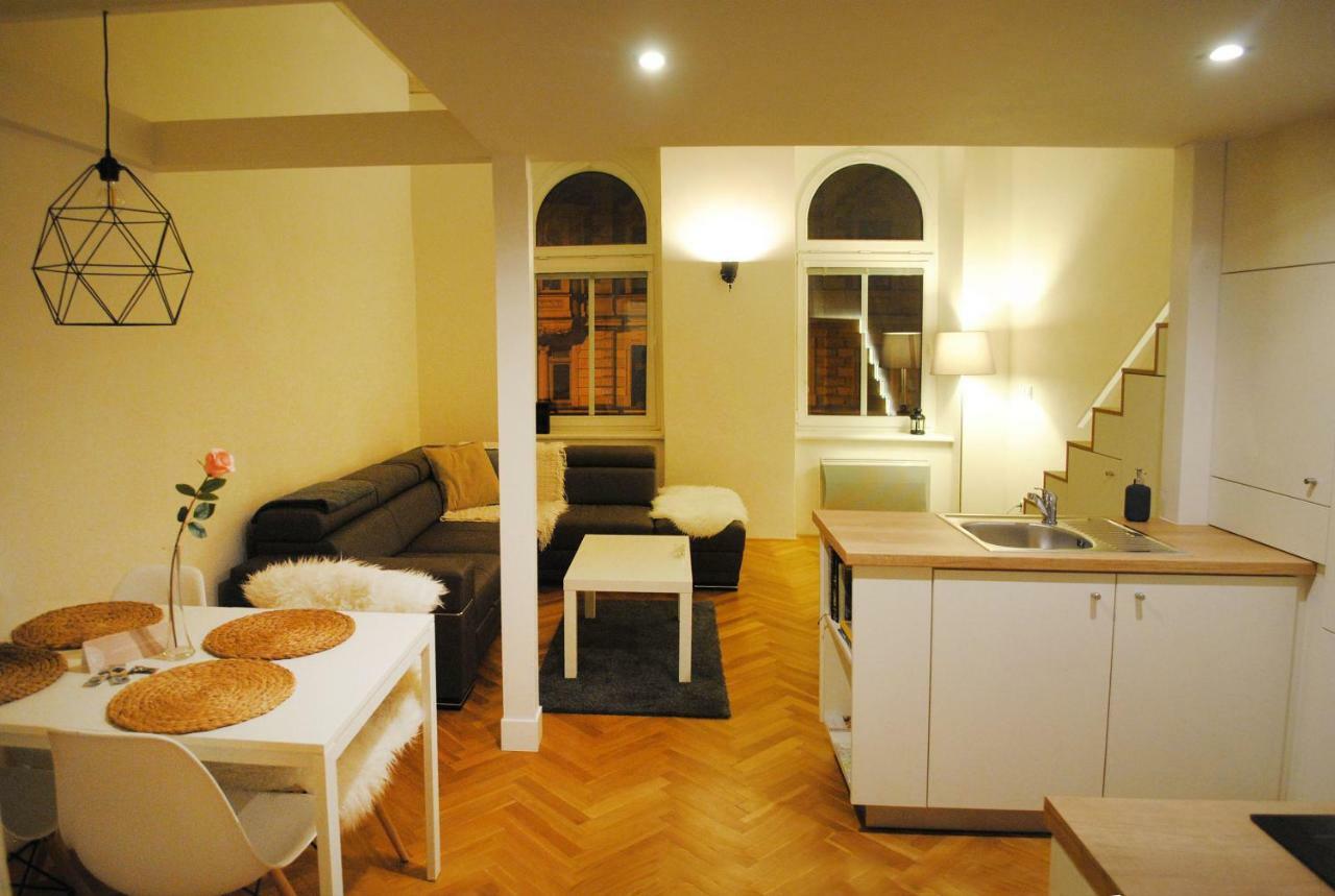 Apartments Centre In Style 올로모우츠 외부 사진