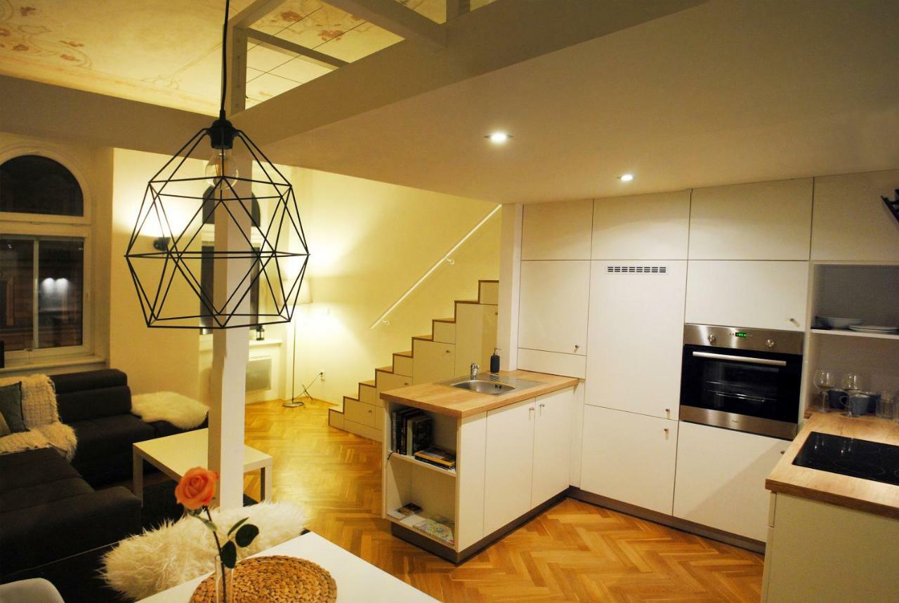 Apartments Centre In Style 올로모우츠 외부 사진
